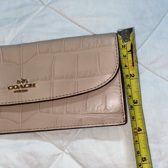 Nwot coach croc embossed soft leather envelope wallet - Picture 6 of 9